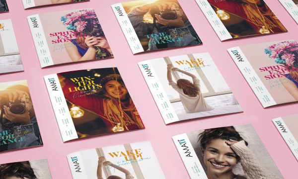 Mockup Brochure4